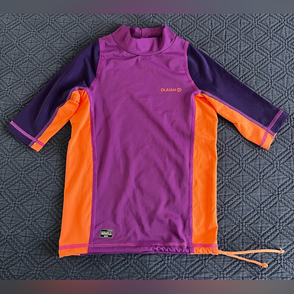 🏄🏻‍♀️ Olian Kids' Vibrant Purple and Orange Rashguard Size 8